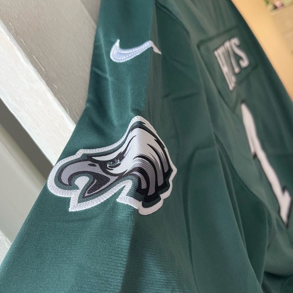 Jalen Hurts Jersey - Picture 3 of 6